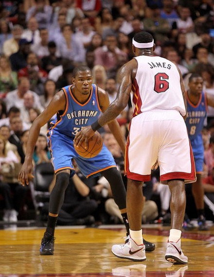 假传球意图 假传球意图